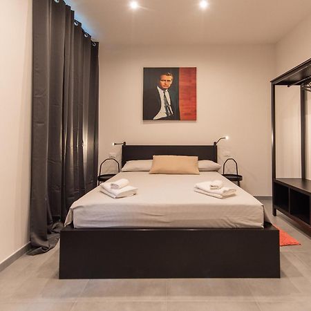 Top Living Apartments - Porta Susa Турин Екстер'єр фото