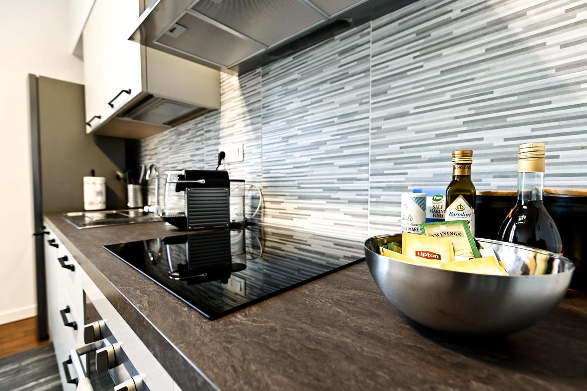 Top Living Apartments - Porta Susa Турин Екстер'єр фото
