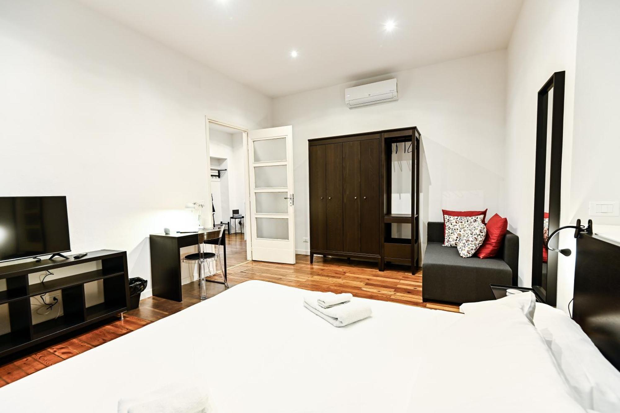 Top Living Apartments - Porta Susa Турин Екстер'єр фото