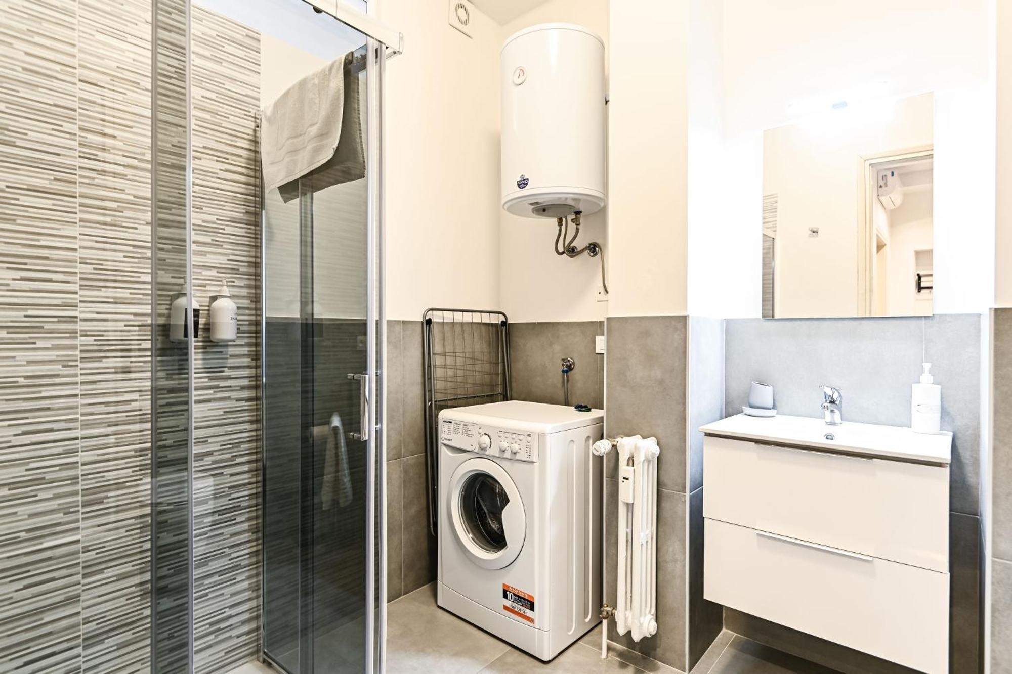 Top Living Apartments - Porta Susa Турин Екстер'єр фото